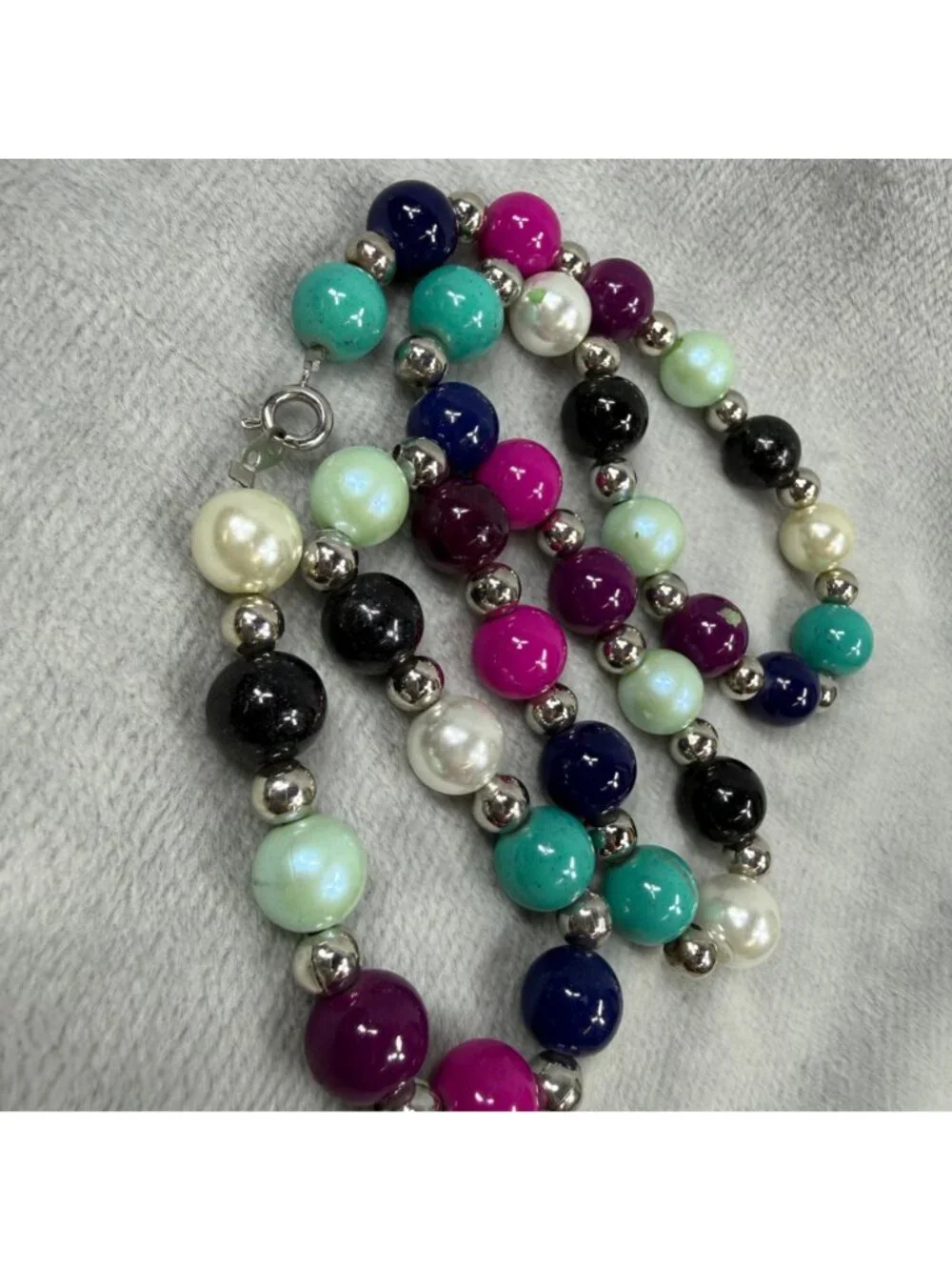 Multicolor Beaded Necklace Glossy Finish & Silver Accents 20 Inches Spring Clasp